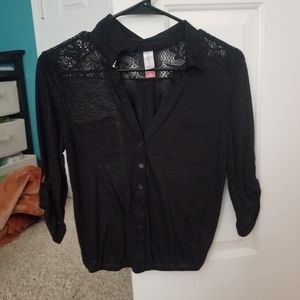 Black lace tshirt crop mid hips